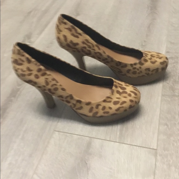 Guess cheetah print pumps - Picture 3 of 7